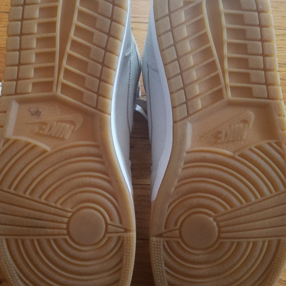 Air Jordan 1 Retro High Tan Toe White/Gold - 10.5 - Picture 7 of 7